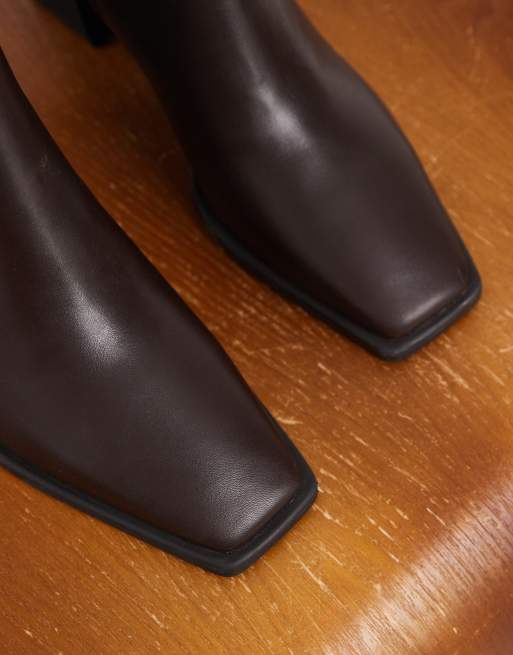 Vagabond Shoemakers Hedda leather heeled sock ankle boots in chocolate, 3 of 4