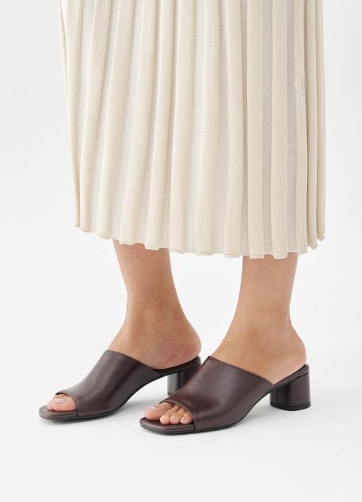 Vagabond Shoemakers Piper leather heeled mules in cherry, 3 of 4