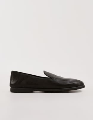 Vagabond Shoemakers Sammie Leather Round Toe Slip On Loafers In Black