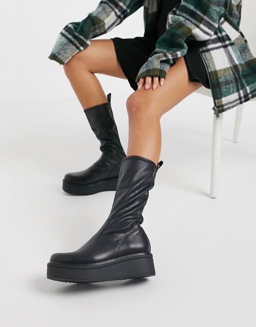 Vagabond Tara flatform calf boot in black
