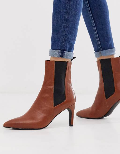 Tahiti gåde Reskyd Vagabond Whitney brown leather heeled ankle boots | ASOS