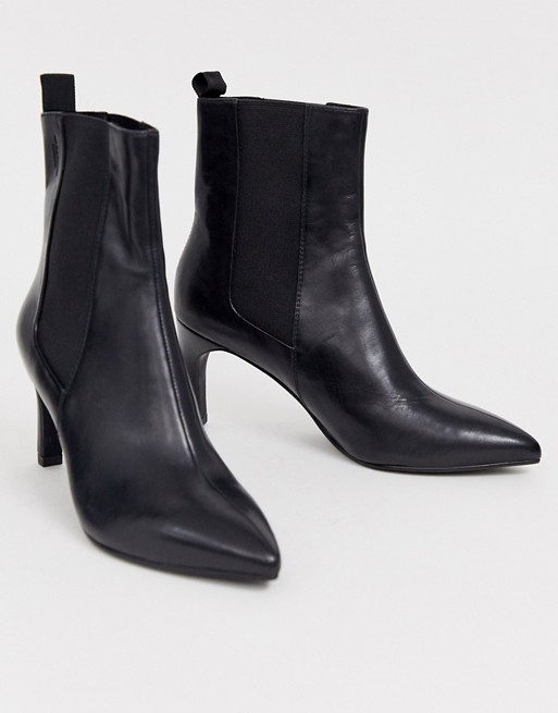 Vagabond Whitney heeled ankle boots in black leather