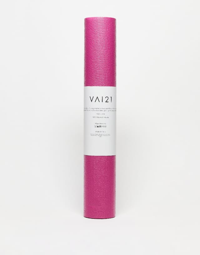 VAI21 large logo yoga mat in pink