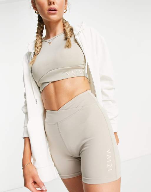 VAI21 – Legging^s-Shorts in Taupe mit überkreuztem Detail, 4 von 4