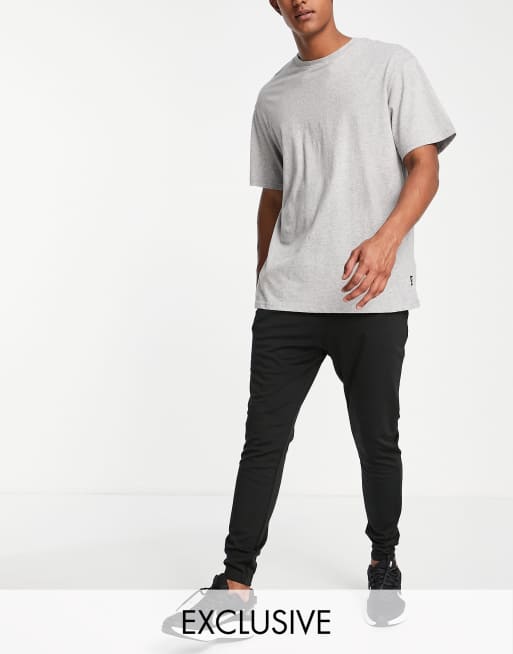 VAI21 - Training - Slim fit joggingbroek in zwart