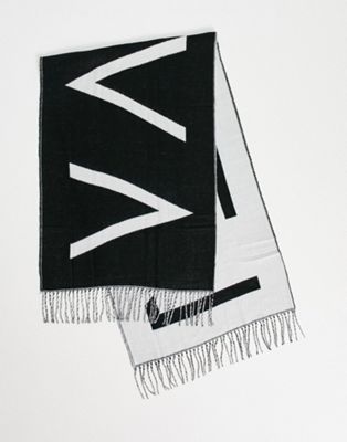 VAI21 XL fringe scarf in black