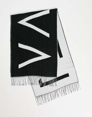 VAI21 VAI21 XL fringe scarf in black