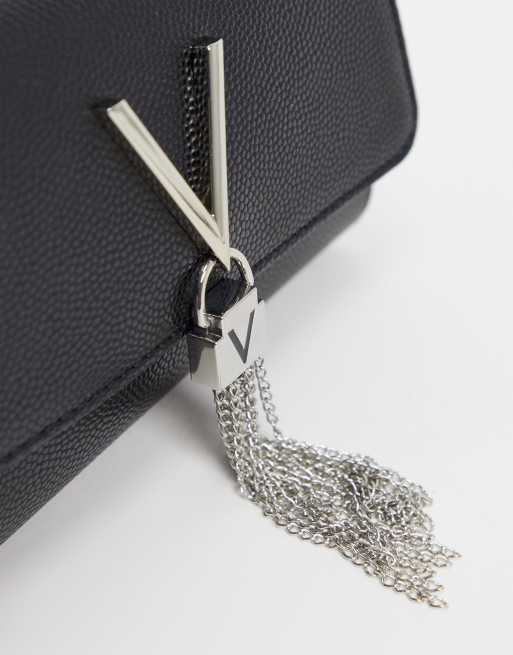 Valentino Bags – Divina – Umhängetasche in Schwarz mit Umschlag und Quastendetail