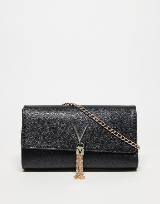 Valentino - Divina - Borsa a tracolla nera con patta e dettaglio con nappa