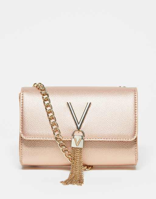Valentino – Divina – Torebka crossbody w kolorze różowego złota z klapką i ozdobnymi frędzlami