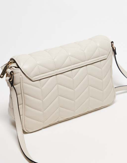 【Valentino Bags】PETAL ハンドバッグ ショルダーストラップ付 Valentino petal quilted crossbody bag with chain strap in