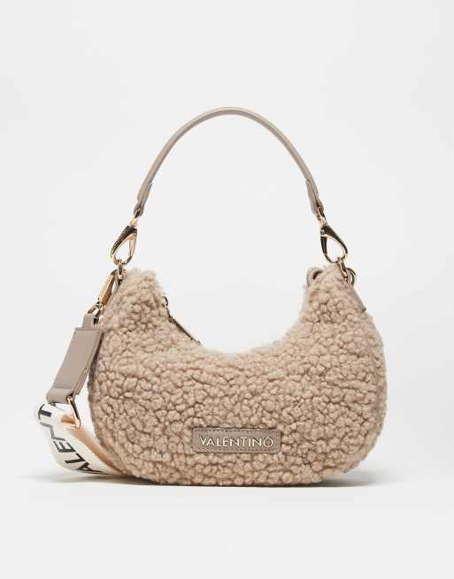 Valentino – Special Camy – Torebka na ramię z kożuszka w kolorze taupe z odpinanym parcianym paskiem 