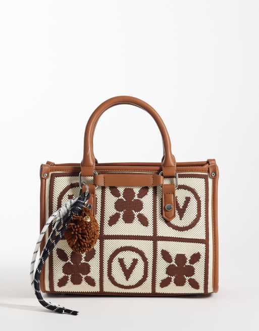Valentino - Tyle - Maxi borsa con manico e ciondolo color cuoio con stampa di monogrammi , 1 di 4