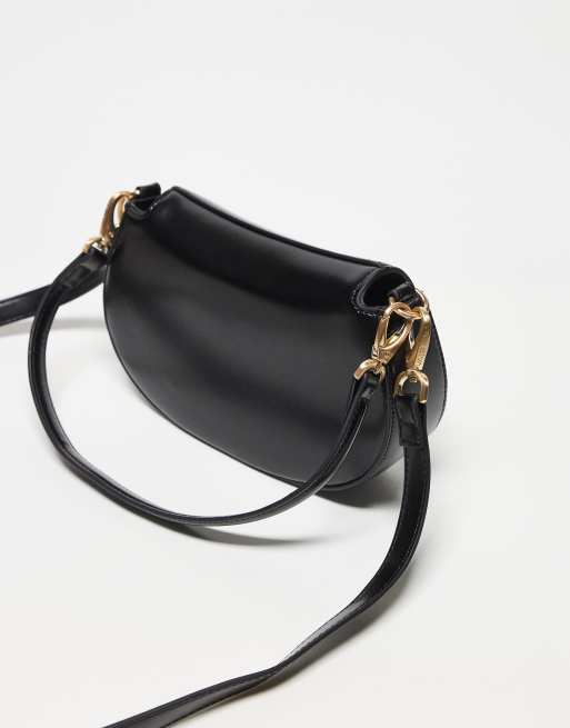 Valentino type re shoulder bag in black