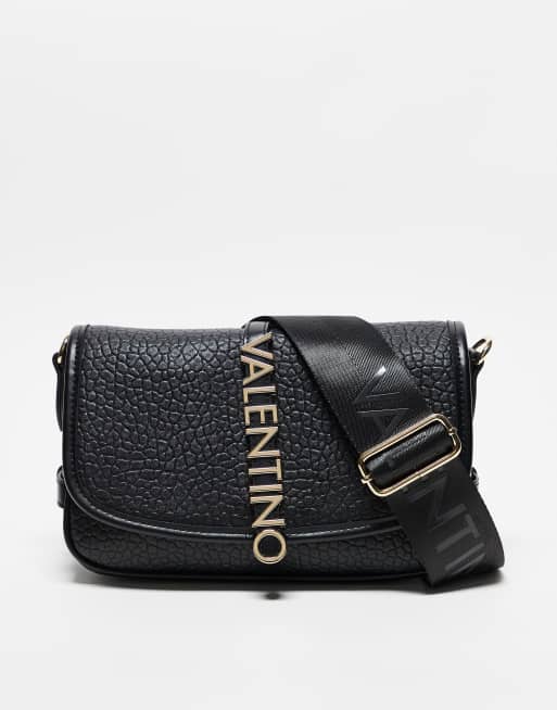 Valentino – Zeno – Czarna torebka crossbody we wzór skóry krokodyla z kontrastowym logo 