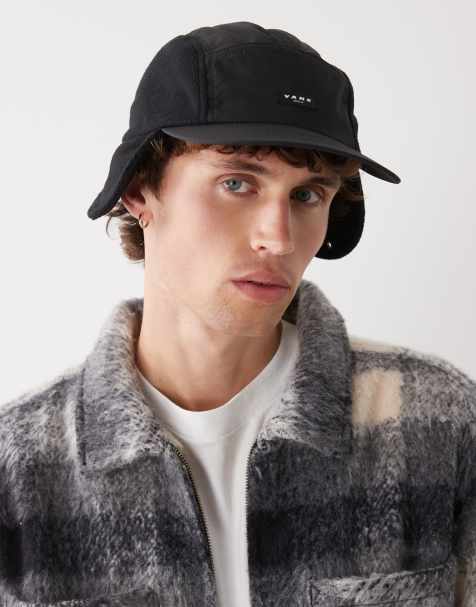 Vans 66 earflap tall camper in black