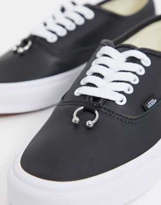 vans authentic piercing