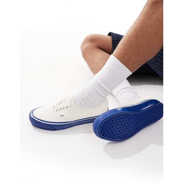 国内配送 VANS PREMIUM AUTHENTIC 44 WHITE/BLUE Vans Authentic premium 44 in white and blue | ASOS