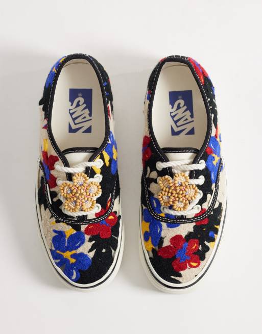 Vans Authentic – Sneaker mit buntem Blumenmuster, 3 von 5
