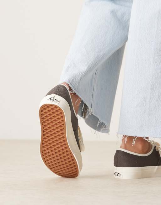 Vans Authentic Sneakers in lino marrone scuro ASOS