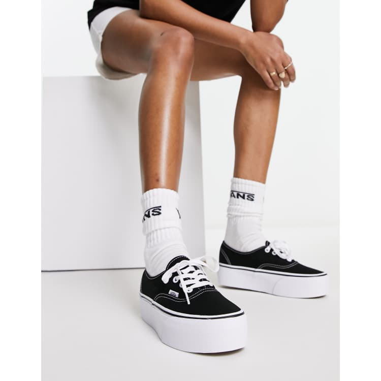 Vans Authentic Stackform Platform Sneaker in Schwarz und WeiB