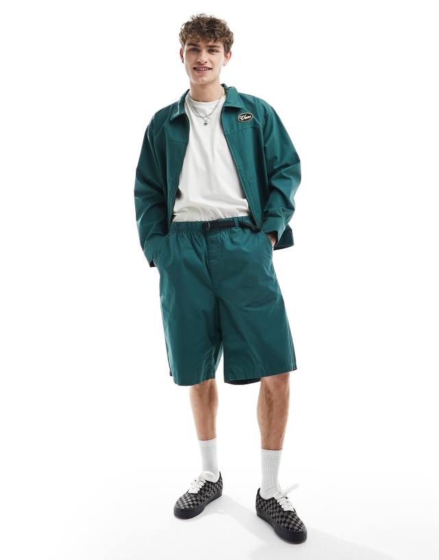 Vans - belted baggy shorts in dark green