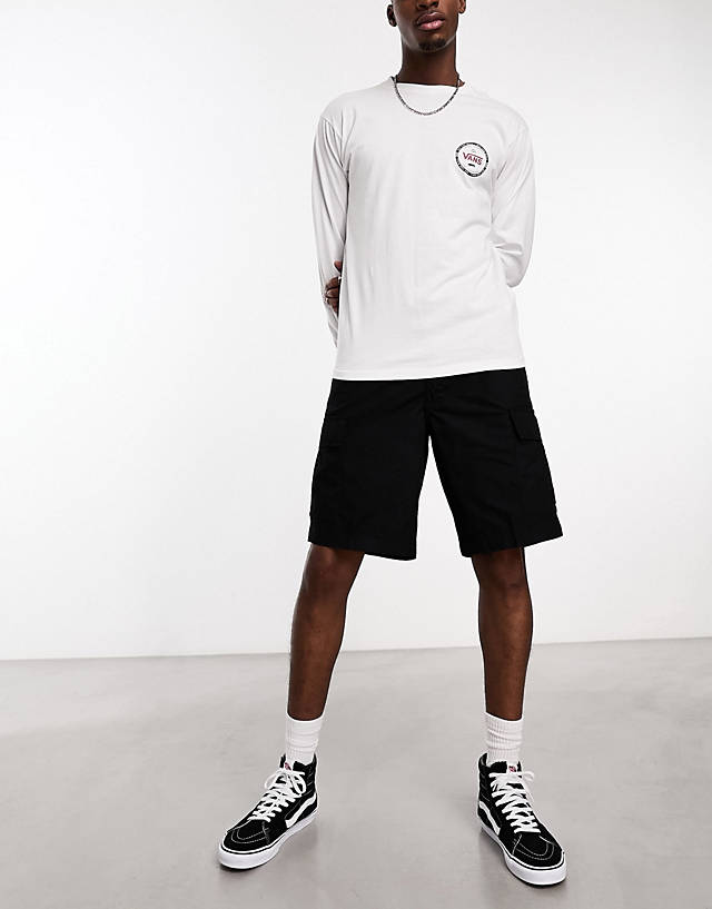 Vans - cargo shorts in black utility pack- exclusive to asos