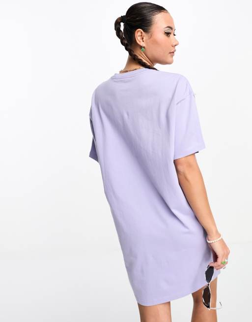Vans – Center V – T-Shirt-Kleid in Flieder, 2 von 4