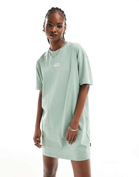 T shirt dress and hot sale trainers