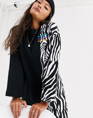 Vans - Chromo - Zwarte jurk met zebraprint