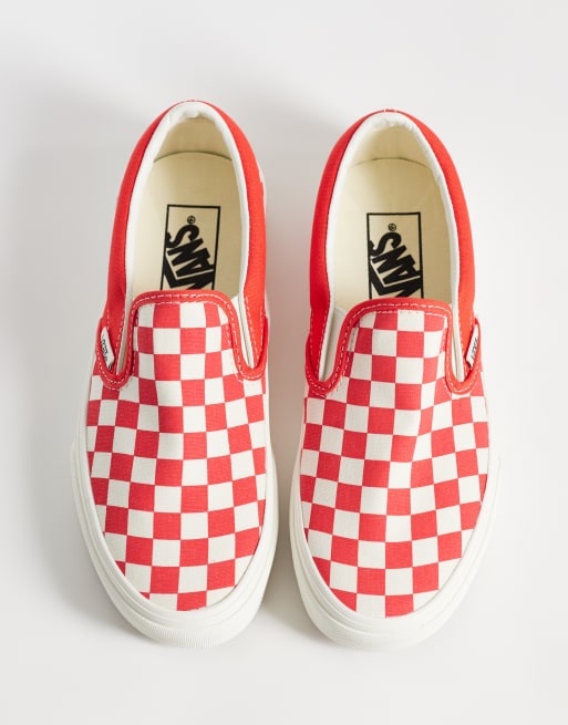 Vans Classic checkerboard Slip-On sneakers in rood en wit, 3 van 5