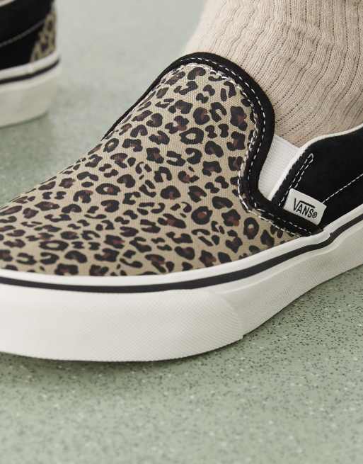 Vans Classic – Classic – Sneaker zum Reinschlüpfen in Schwarz mit Leopardenmuster, 4 von 5