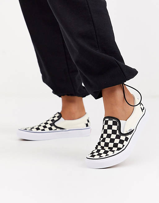 Vans Classic Slip-On checkerboard trainers in black and white | ASOS