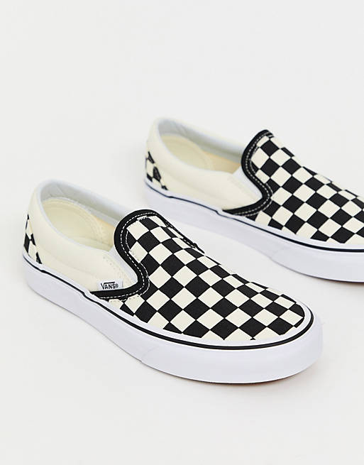 Women Vans Classic Slip-On checkerboard trainers in black/white 