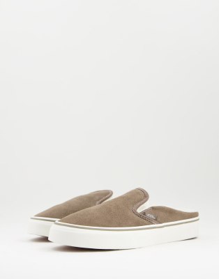 Vans classic slip on sale on suede fleece