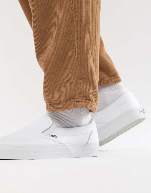 Plain white 2025 vans slip on