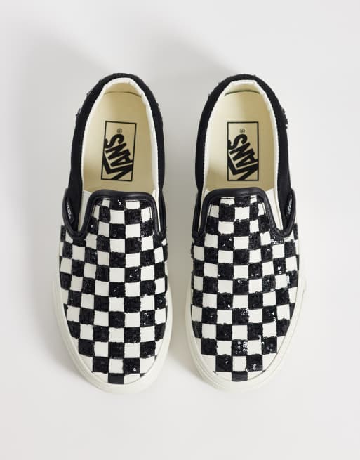 Vans Classic Slip-On Sneaker mit Pailletten-Karomuster in Schwarz und Weiß, 3 von 5