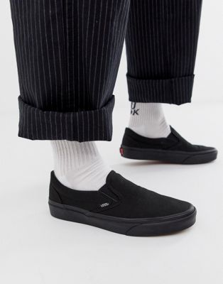 Vans Classic Slip-On Sneakers In Black 