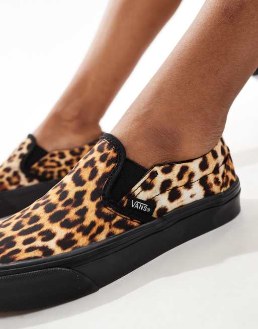 Vans Classic slip on sneakers in leopard print