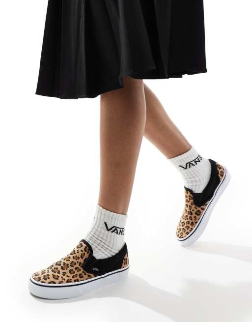 Vans Classic Slip On sneakers in leopard print