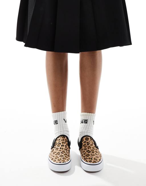 Vans Classic Slip On sneakers in leopard print