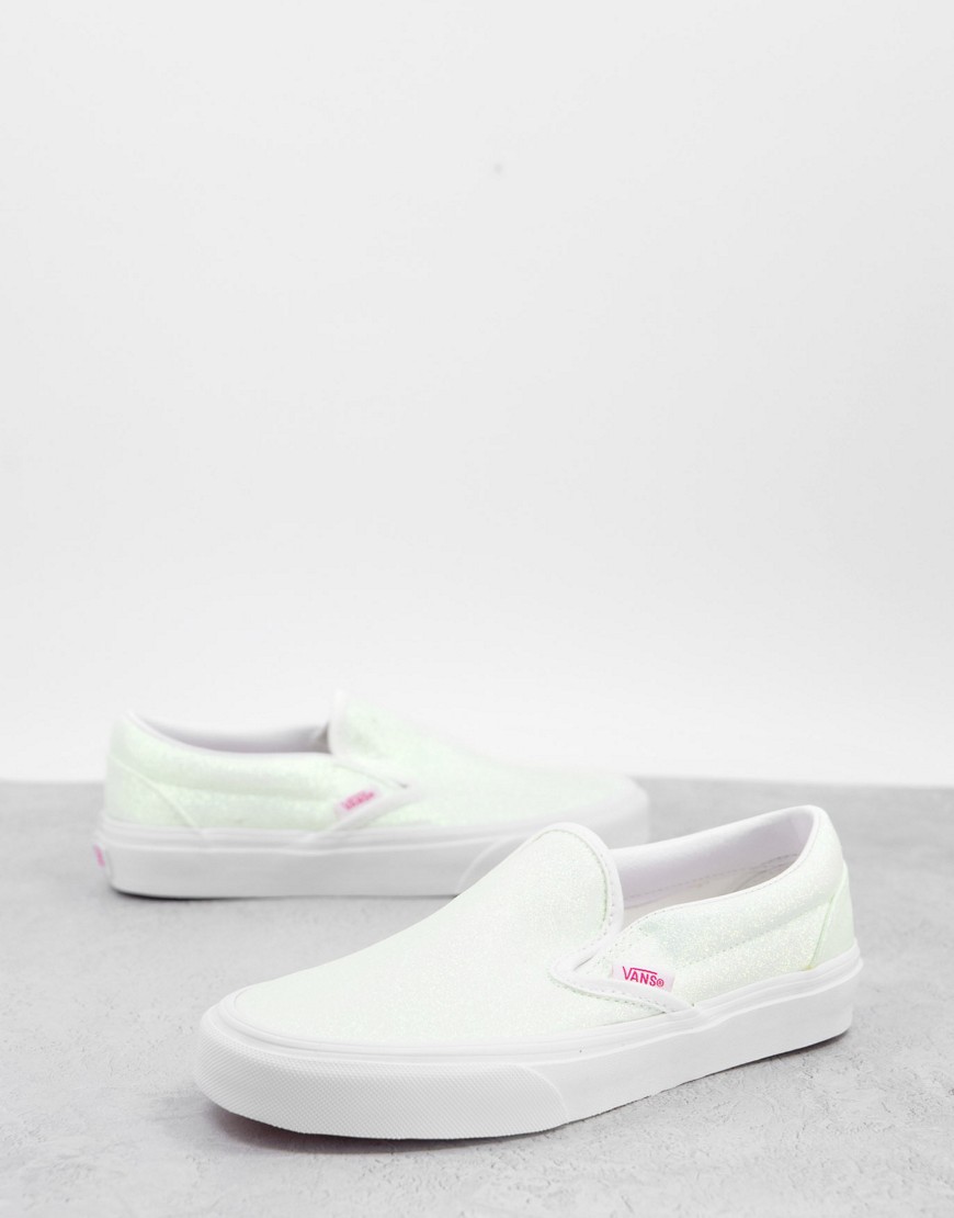 Vans Classic Slip on sneakers in pink/white