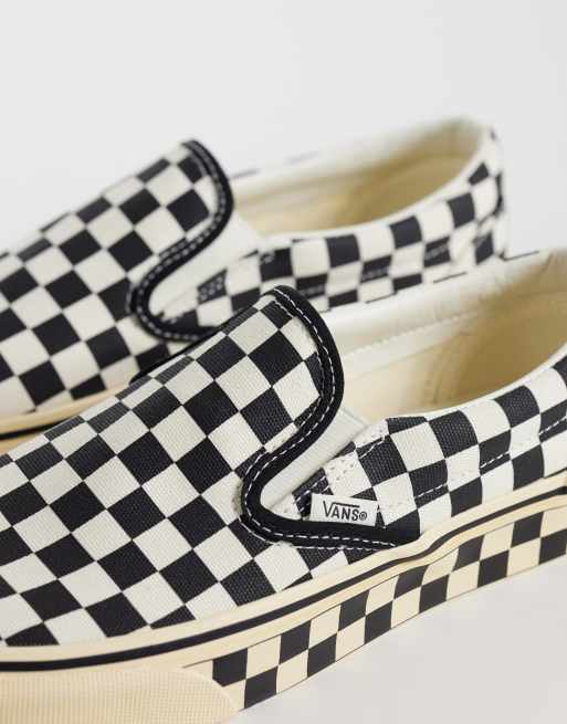Vans Classic Slip-on sneakers in zwart-wit dambord, 4 van 5