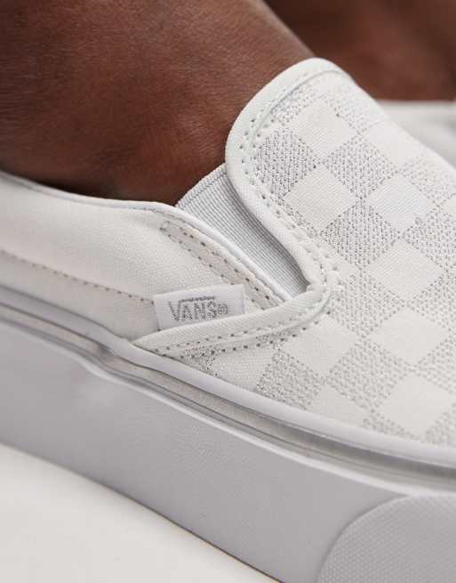 Vans Classic – Sneaker zum Hineinschlüpfen in Silber und Weiß-Metallic mit Plateausohle, 4 von 5
