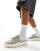Thumbnail 1 van 5