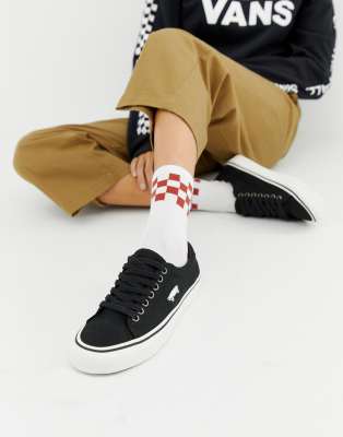 vans court shoes