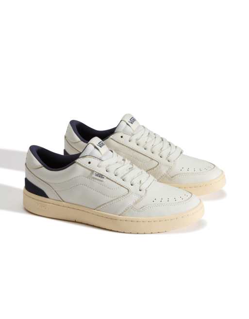 Vans Court lage sneakers in wit, 2 van 4