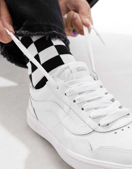 Vans old skool pro on sale white