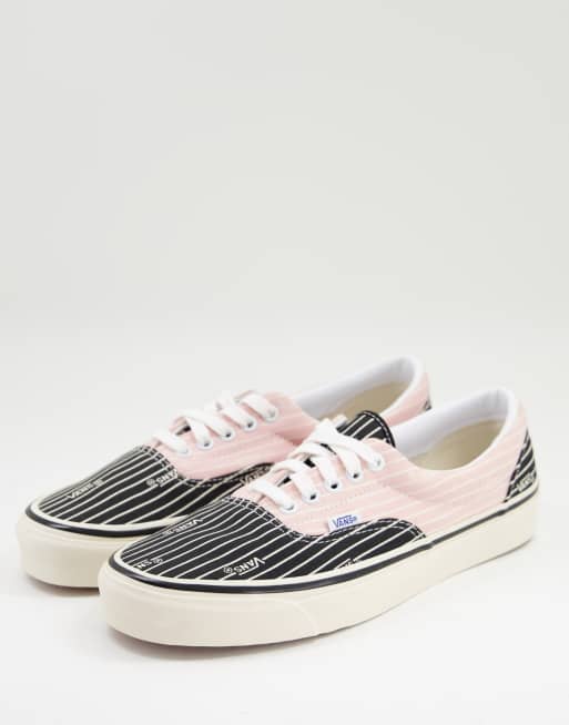 Black vans 2025 pink stripe