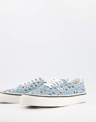 vans era trainers